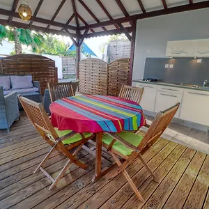 Proche , Sainte-Luce Martinique